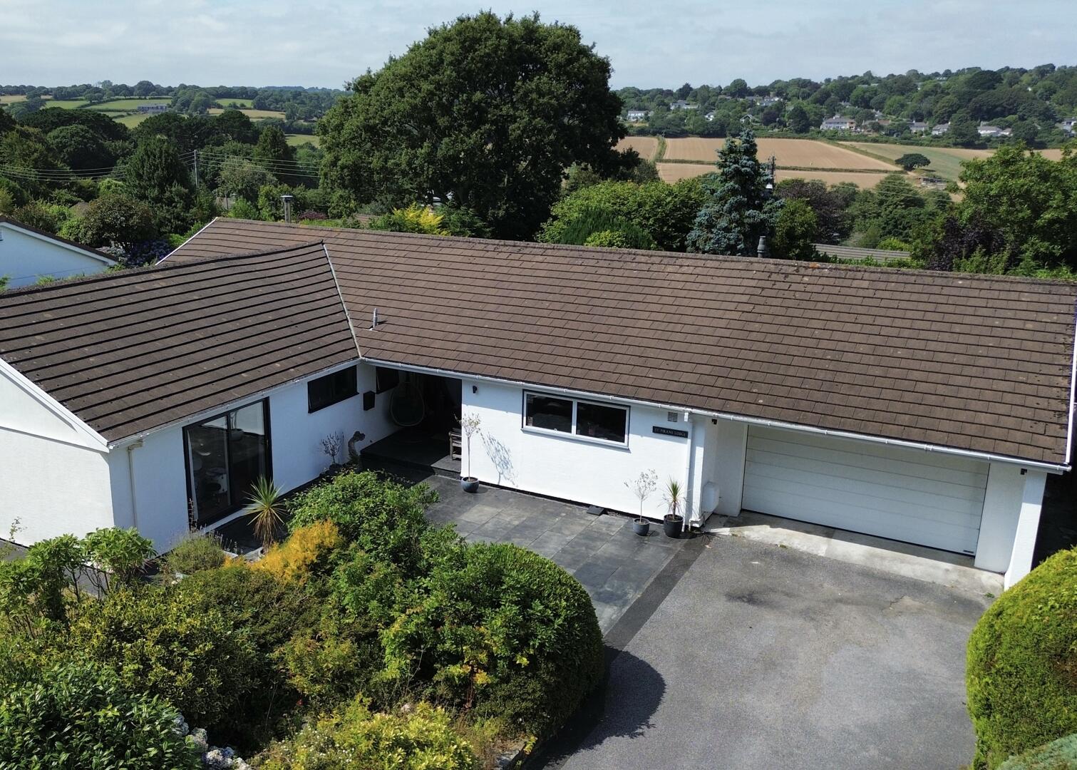 3 bed property in Treworthal Road, Truro